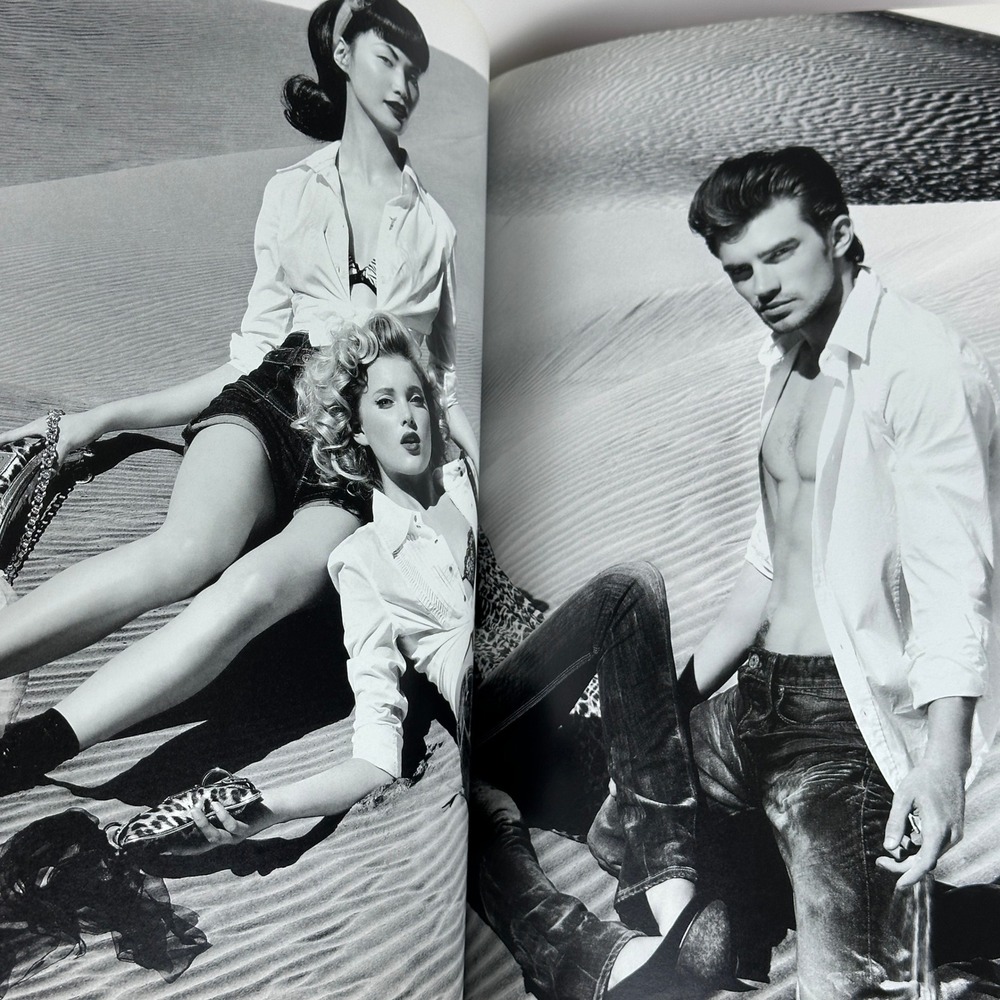 Vogue Magazine September 2007 Sienna Miller Biggest Issue Ever 840 Pages 08449 - Picture 11 of 15